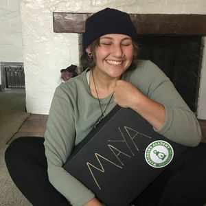 Meet your Posher, Maya